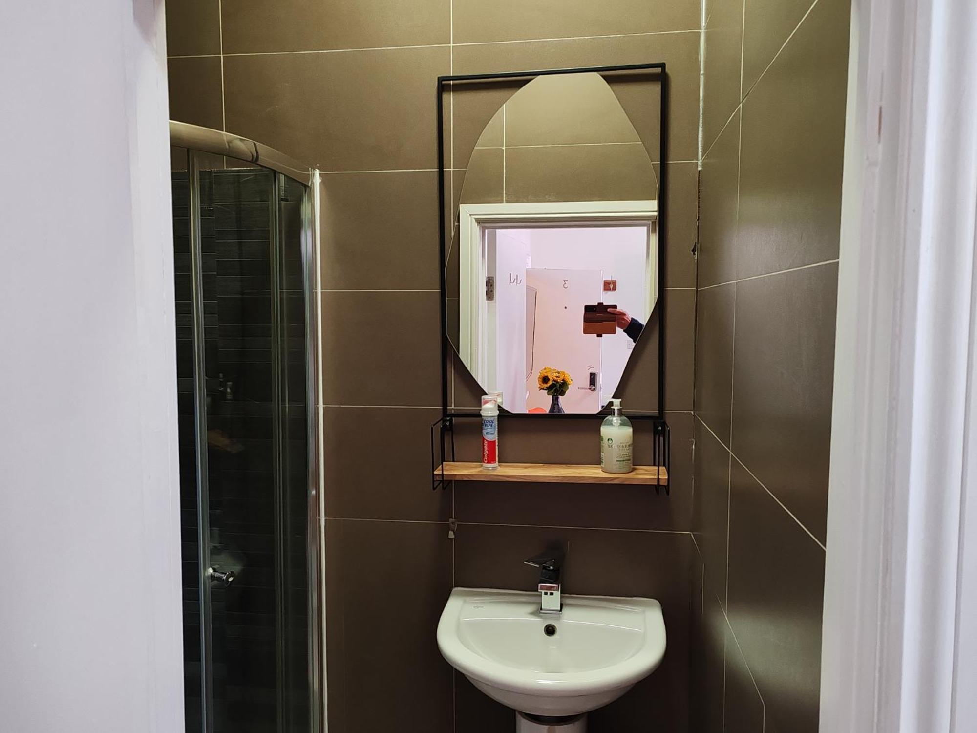 Kilburn High Road Studio Apartments London Eksteriør bilde