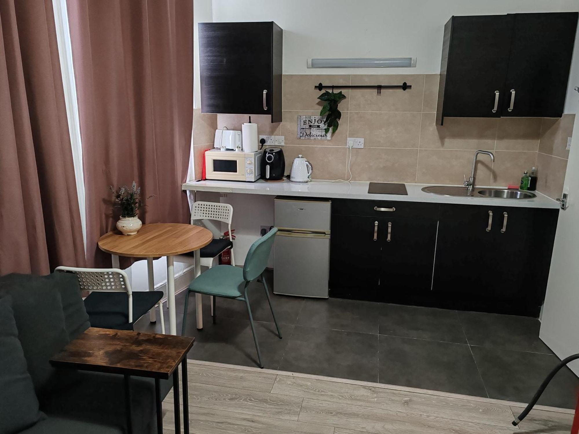 Kilburn High Road Studio Apartments London Eksteriør bilde