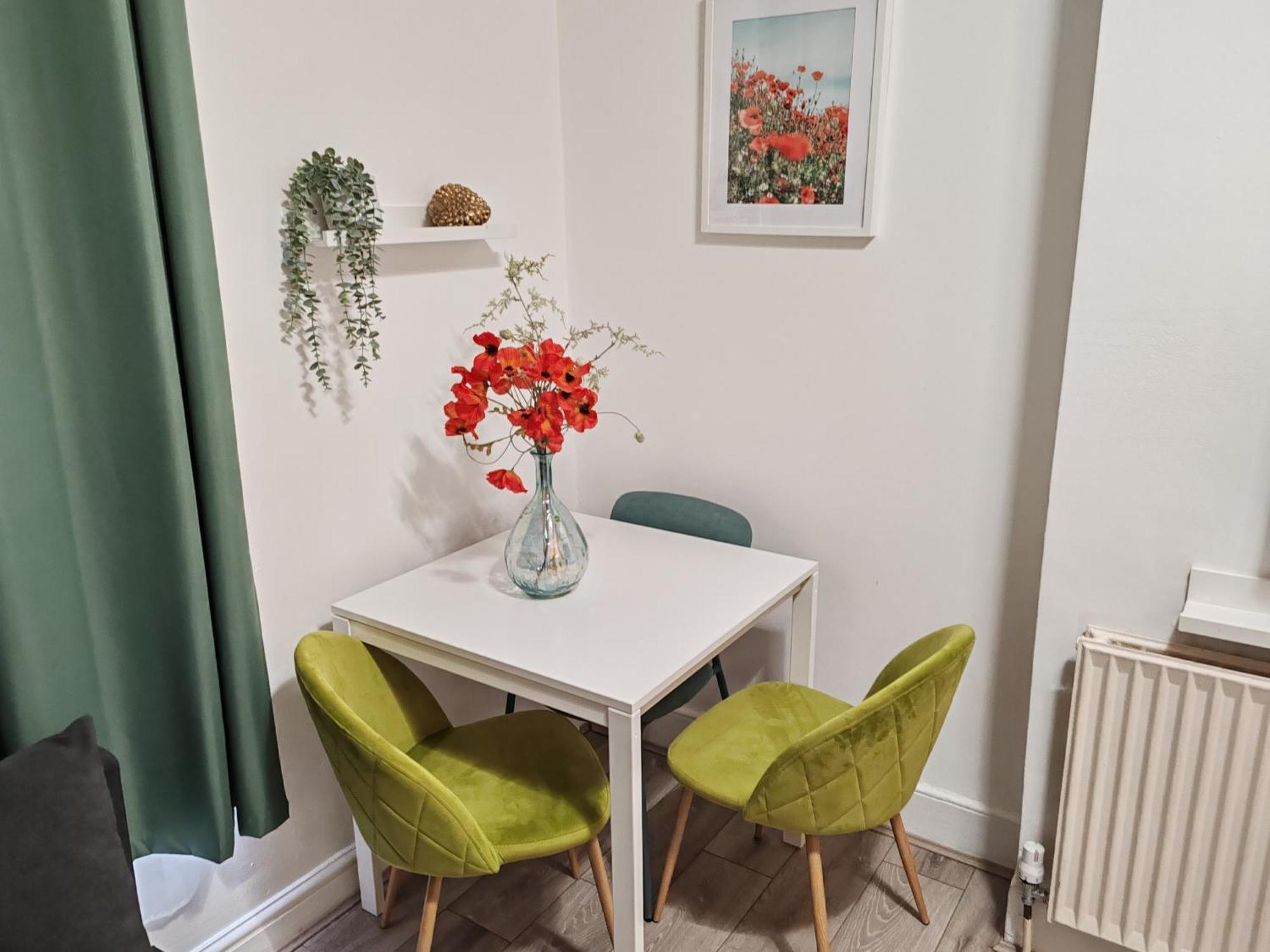 Kilburn High Road Studio Apartments London Eksteriør bilde